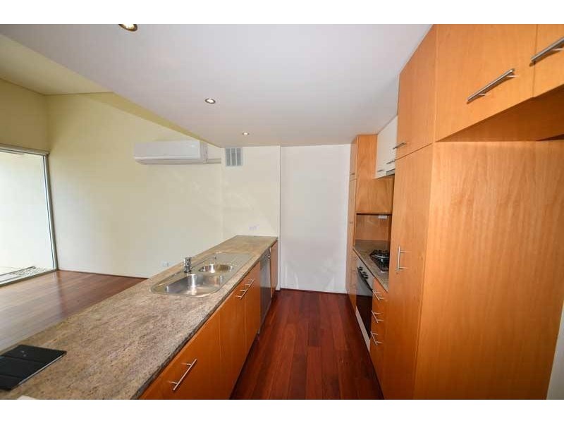 8 Macquarie St, New Farm QLD 4005