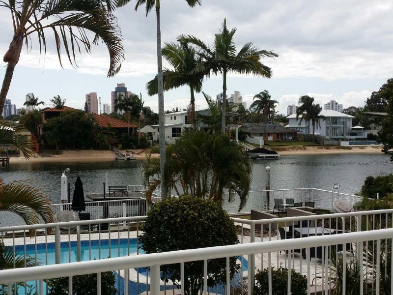 2D/11 Eady Avenue, Broadbeach Waters QLD 4218
