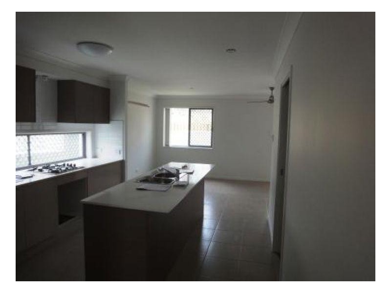 Unit 3/1 Montree Circuit, Kallangur QLD 4503