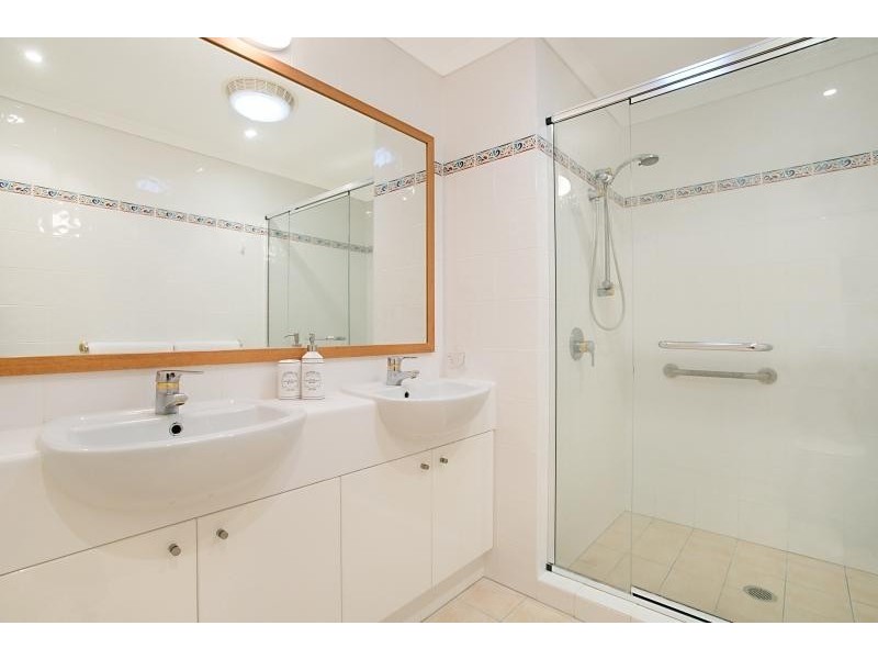 85 Palm Meadows Drive, Carrara QLD 4211