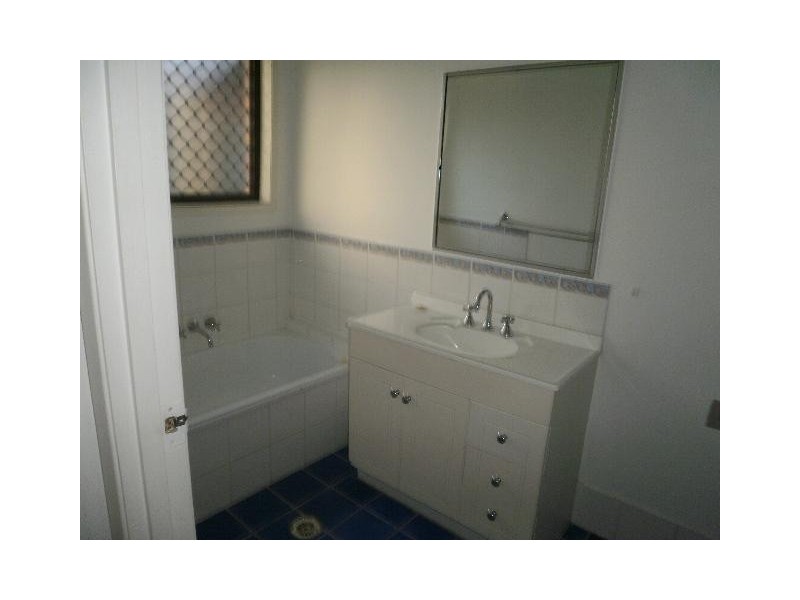 1/53 Morinda Way, Labrador QLD 4215