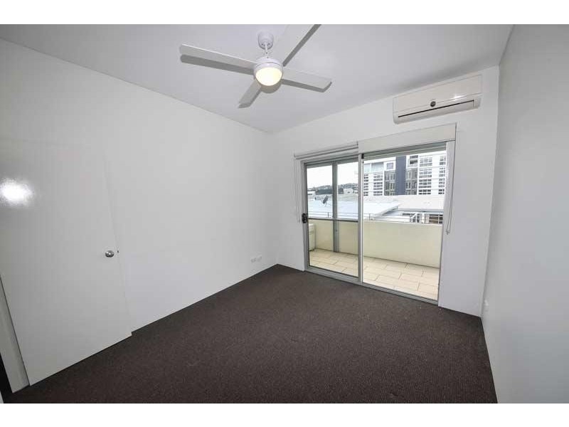 8 – 12 Macquarie St, Teneriffe QLD 4005