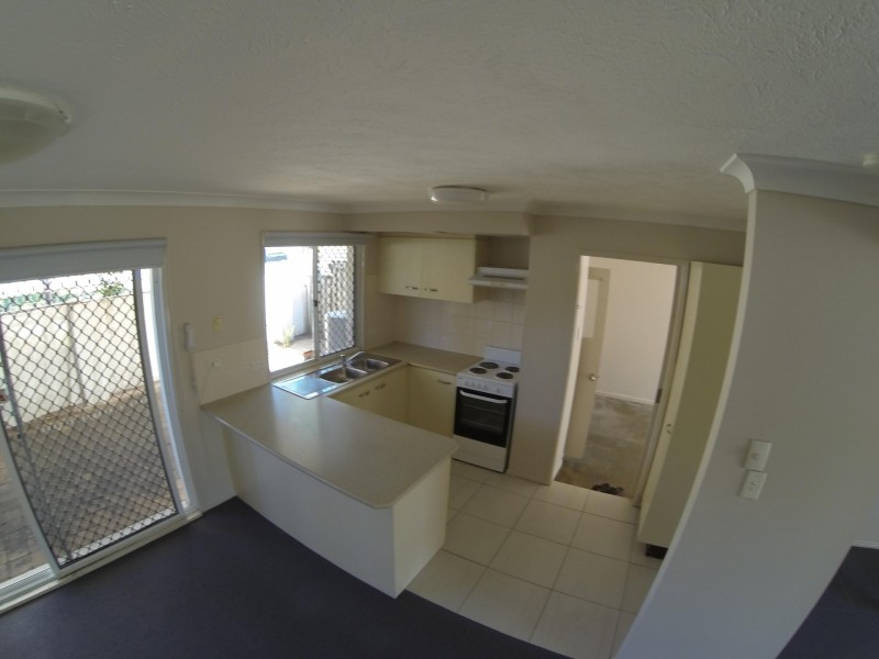 300 Cottesloe Drive, Mermaid Waters QLD 4218