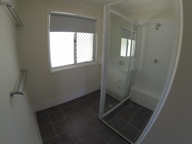 300 Cottesloe Drive, Mermaid Waters QLD 4218