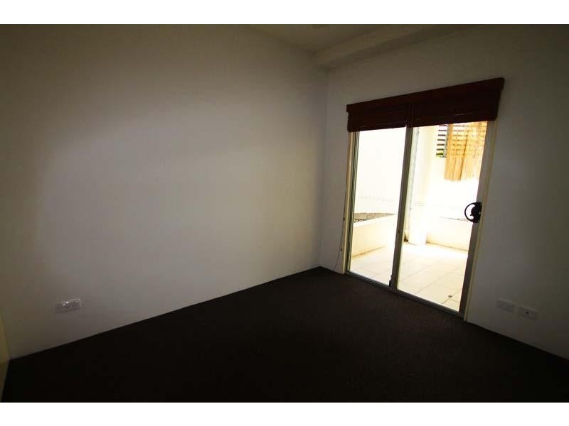 8 – 12 Macquarie St, Teneriffe QLD 4005