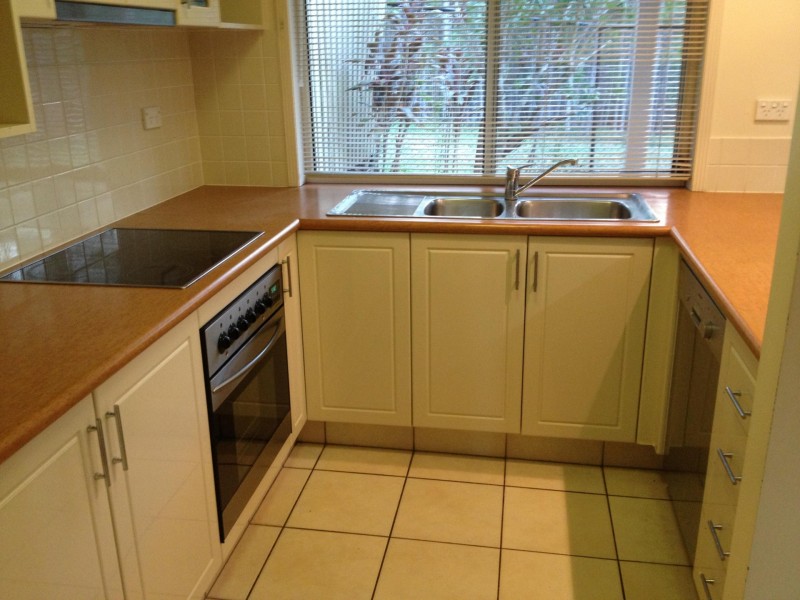 433 Brisbane Road, Arundel QLD 4214