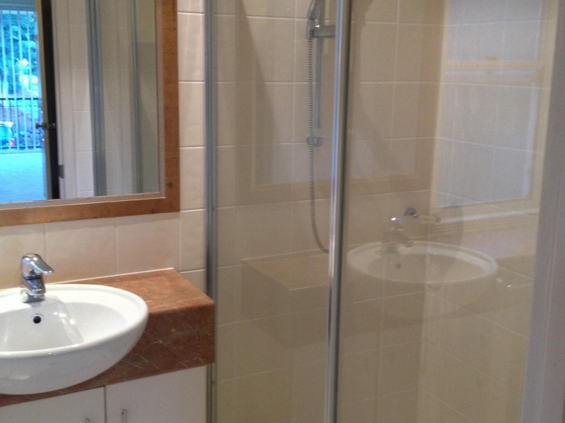 433 Brisbane Road, Arundel QLD 4214