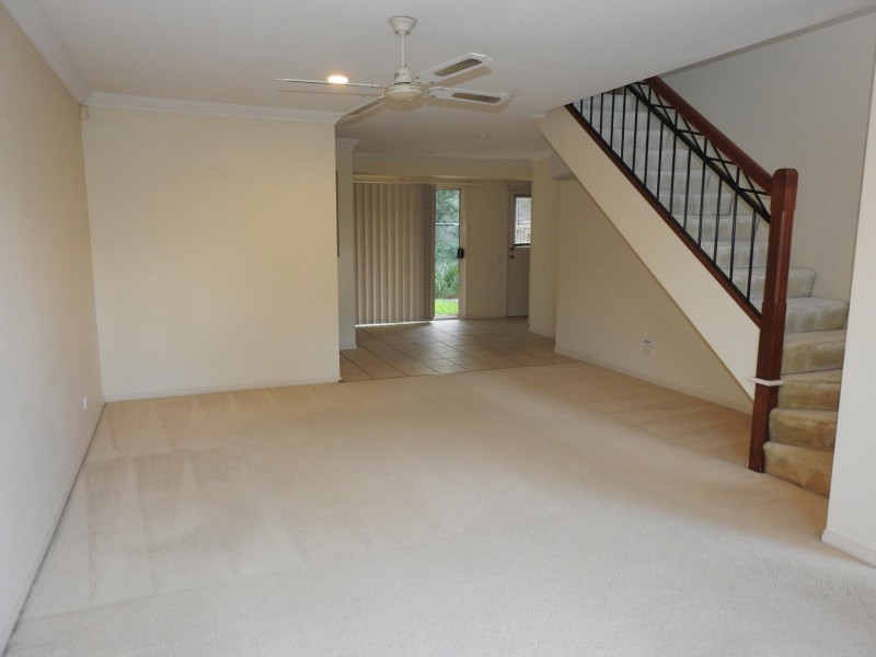 433 Brisbane Road, Arundel QLD 4214