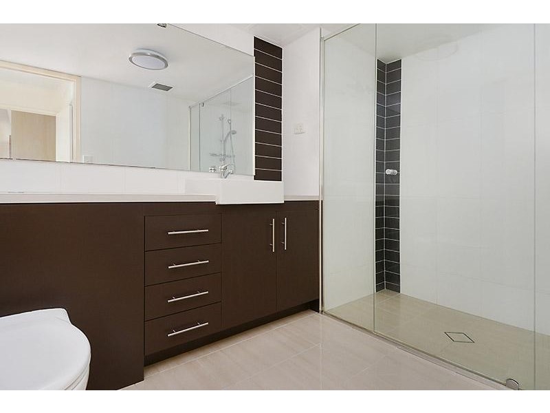 Unit 2/32 Dunmore Terrace, Auchenflower QLD 4066