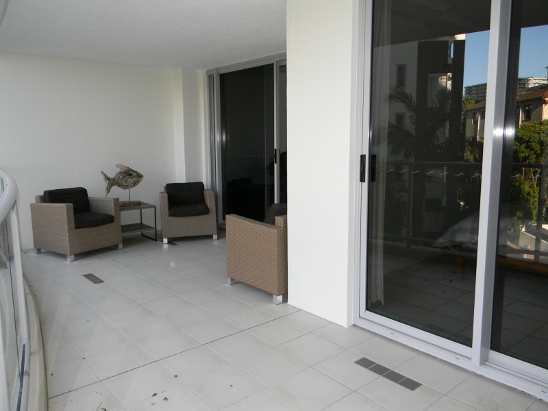 21 Cypress Avenue, Surfers Paradise QLD 4217