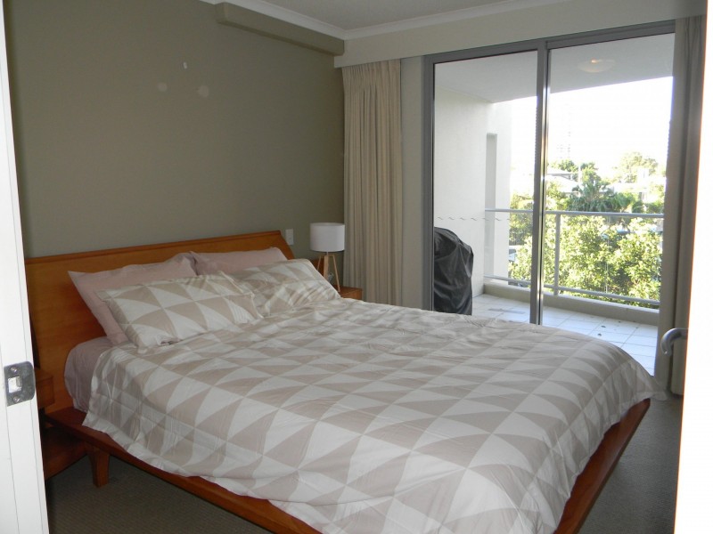 21 Cypress Avenue, Surfers Paradise QLD 4217