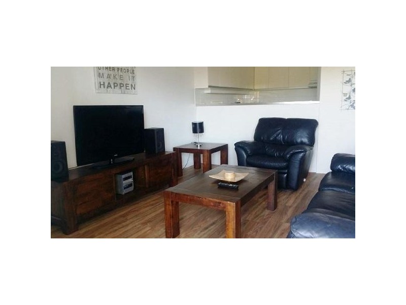 1D/11 Eady Avenue, Broadbeach QLD 4218