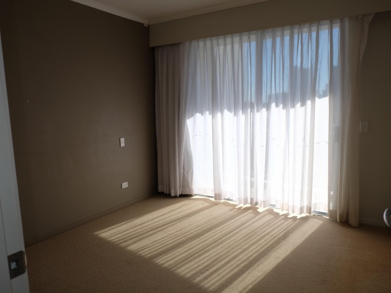 21 Cypress Avenue, Surfers Paradise QLD 4217