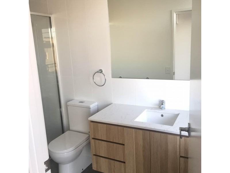 16 Evergreen View, Robina QLD 4226