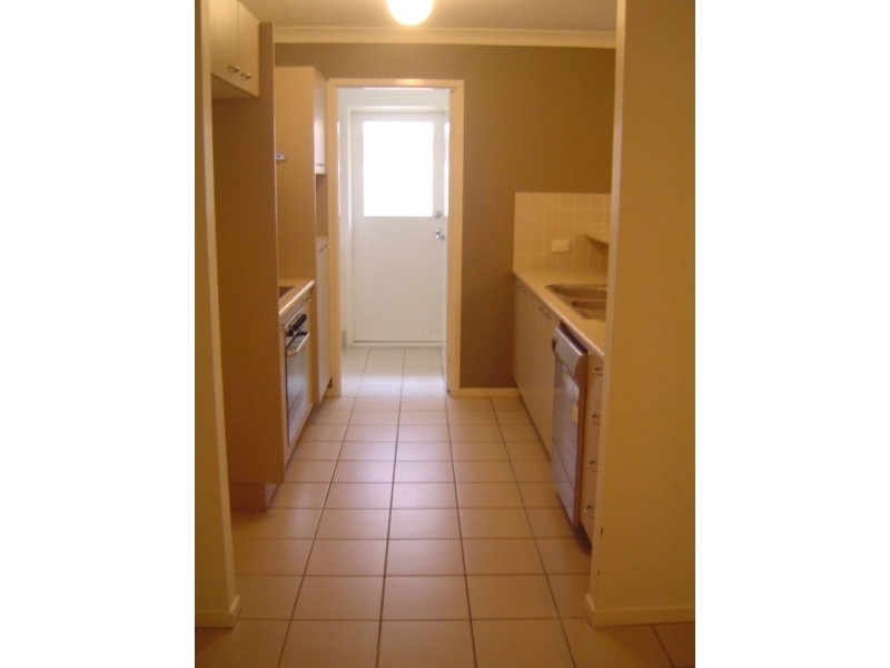 83 Dibar St, Wynnum QLD 4178