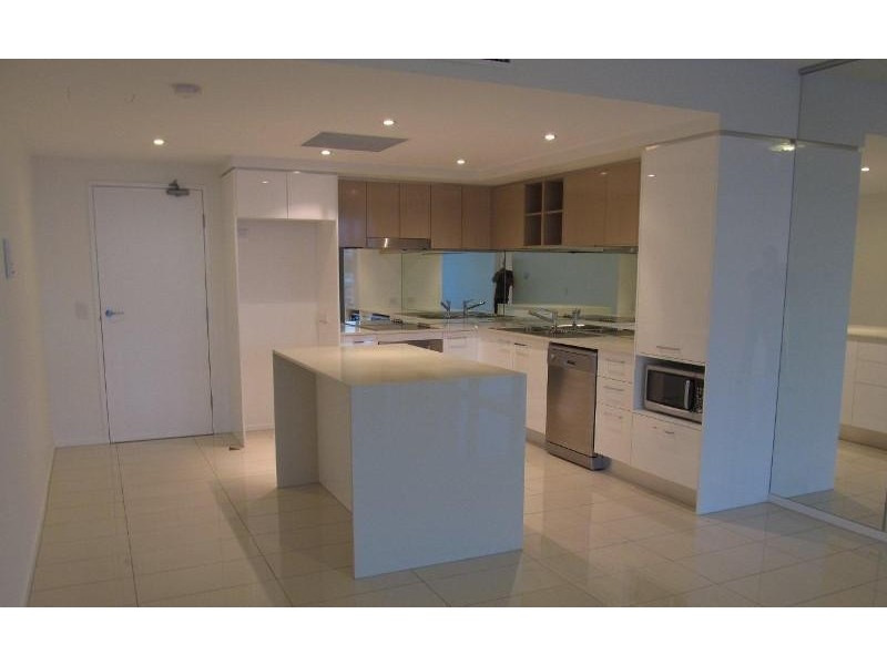 405/30-32 Paradise Island, Surfers Paradise QLD 4217