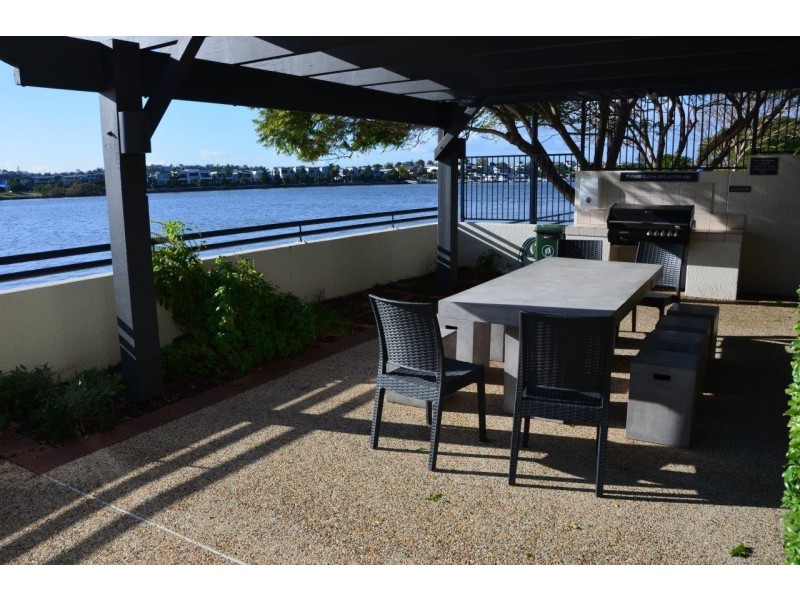 39 Vernon Terrace, Teneriffe QLD 4005