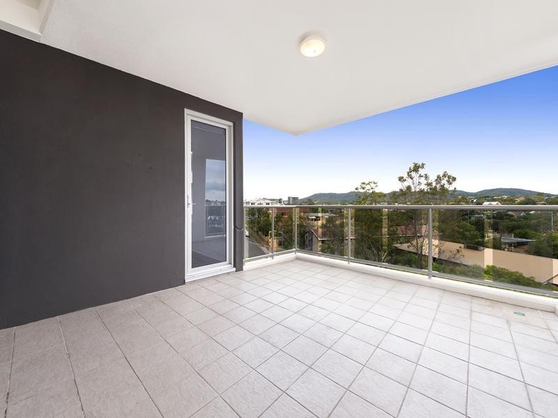 8 Dunmore Terrace, Auchenflower QLD 4066