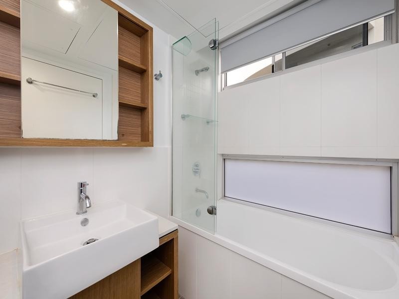 8 Dunmore Terrace, Auchenflower QLD 4066