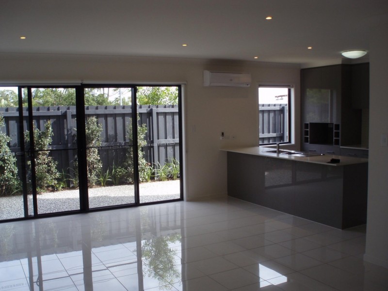 1/2 Bourton Road, Merrimac QLD 4226