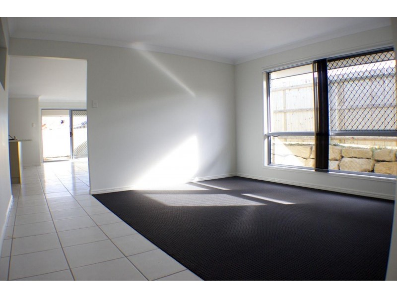 7 Macaulay Street, Fernvale QLD 4306