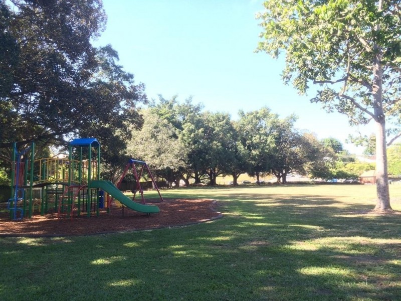 28 McGregor Ave, Lutwyche QLD 4030