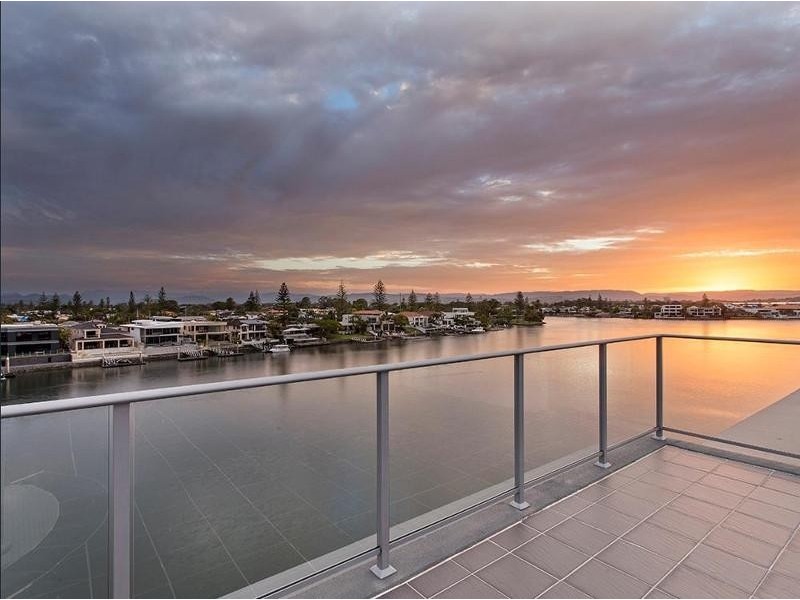 402/30 Paradise Island, Surfers Paradise QLD 4217