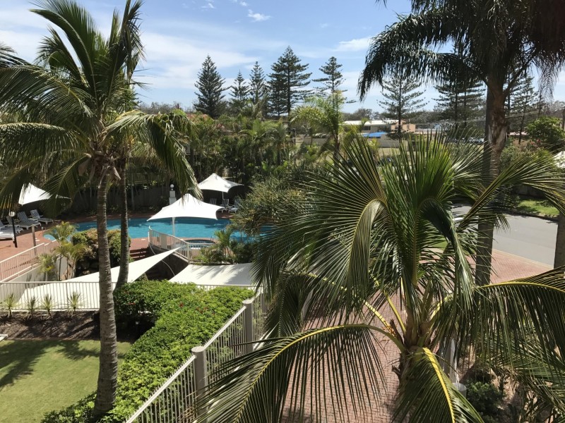 10/13 Cunningham Ave, Main Beach QLD 4217