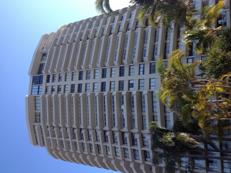 10/13 Cunningham Ave, Main Beach QLD 4217
