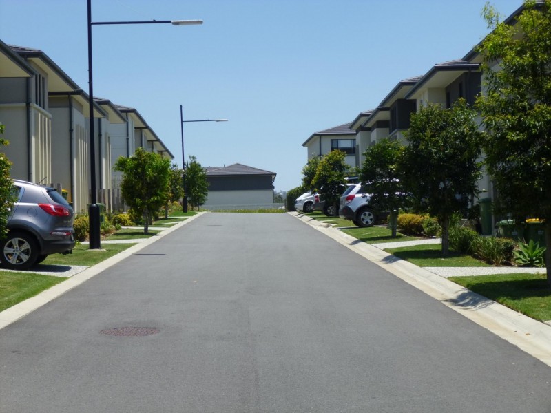 1/2 Bourton Road, Merrimac QLD 4226