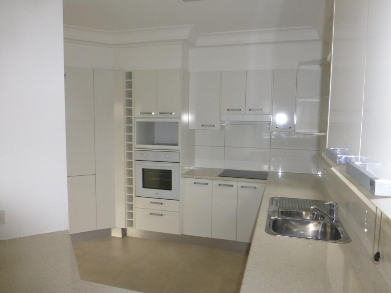 2 Admiralty Drive, Surfers Paradise QLD 4217