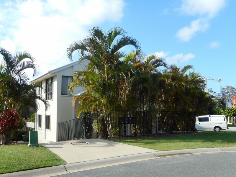 48 Majorca Crescent, Varsity Lakes QLD 4227