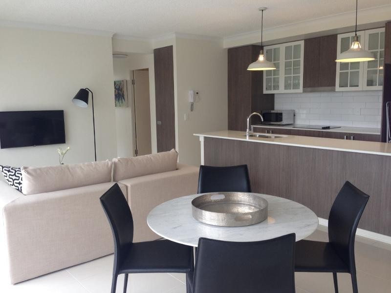 203/8 Waverley St, Southport QLD 4215