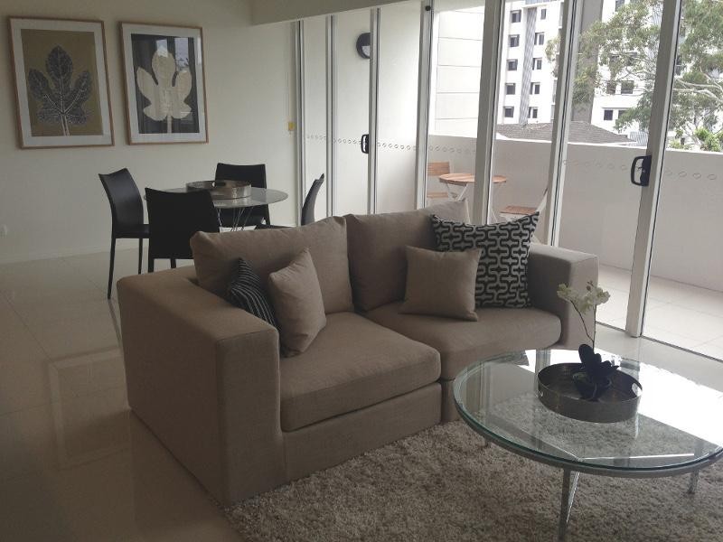 203/8 Waverley St, Southport QLD 4215