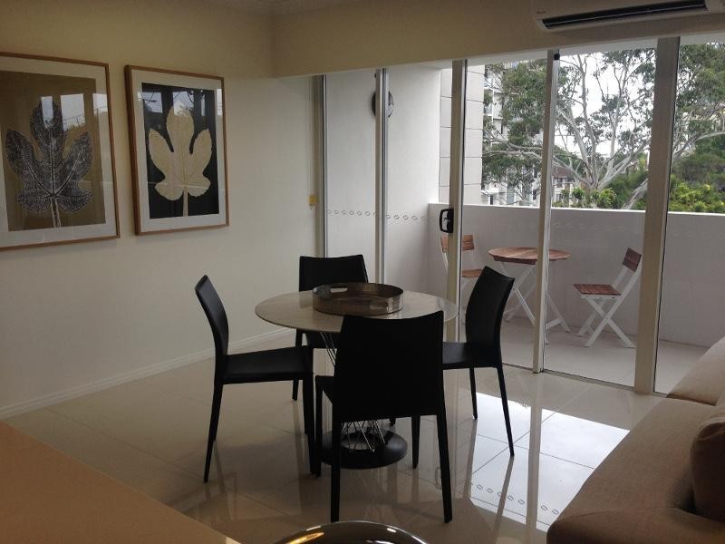 203/8 Waverley St, Southport QLD 4215