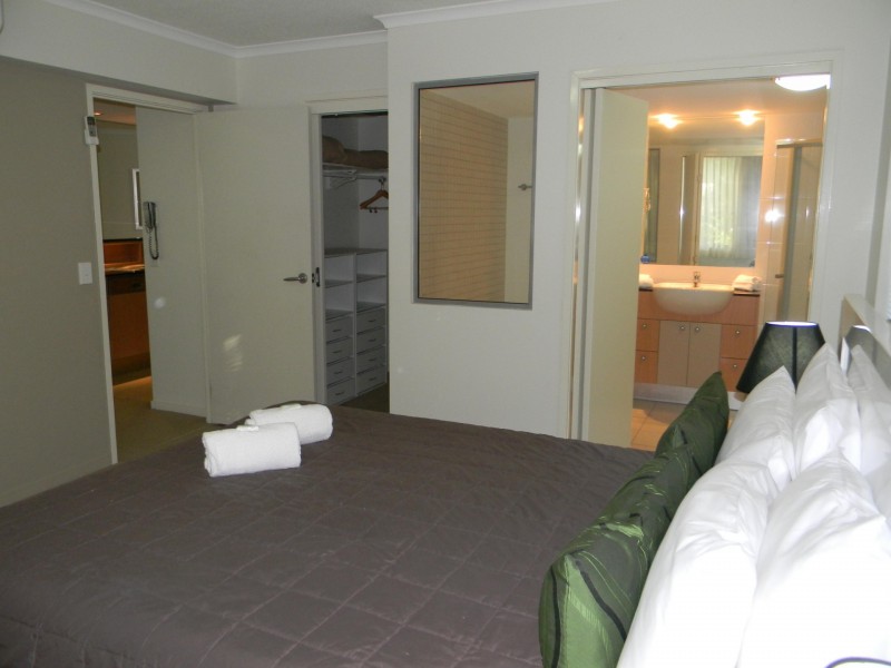 22/21 Cypress Avenue, Surfers Paradise QLD 4217