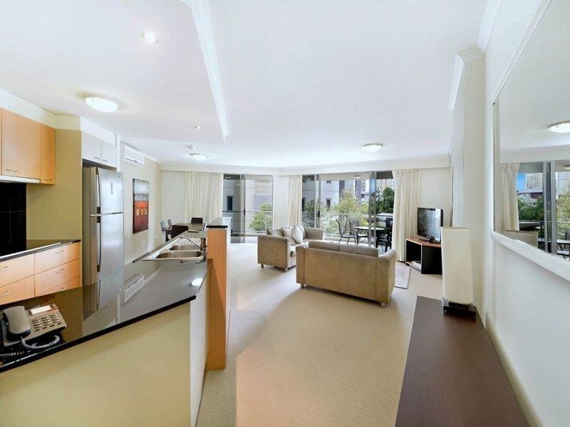 22/21 Cypress Avenue, Surfers Paradise QLD 4217