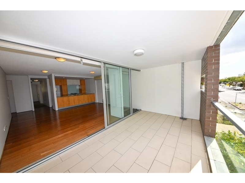 8 – 12 Macquarie St, Teneriffe QLD 4005