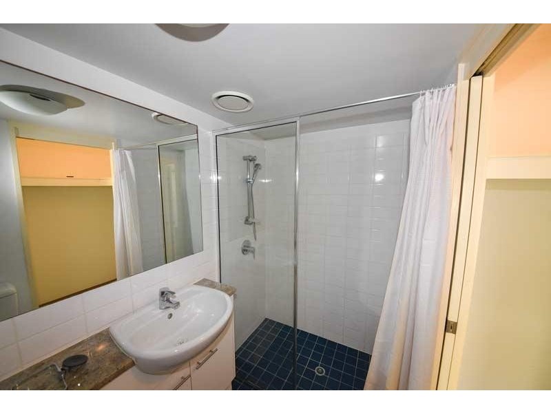 8 – 12 Macquarie St, Teneriffe QLD 4005