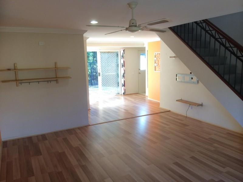 433 Brisbane Road, Arundel QLD 4214