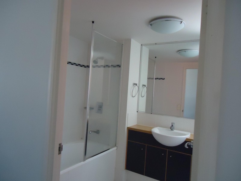 15 Goodwin Street, Kangaroo Point QLD 4169