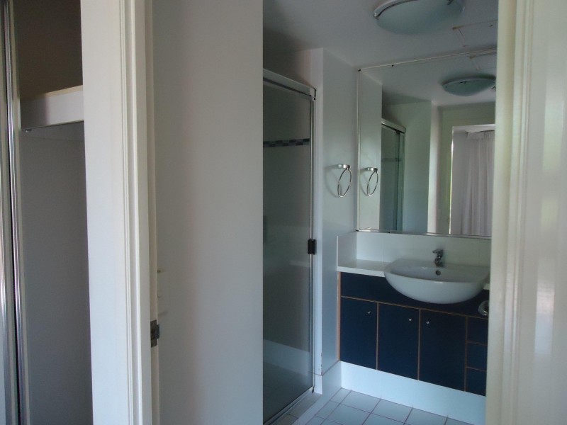 15 Goodwin Street, Kangaroo Point QLD 4169