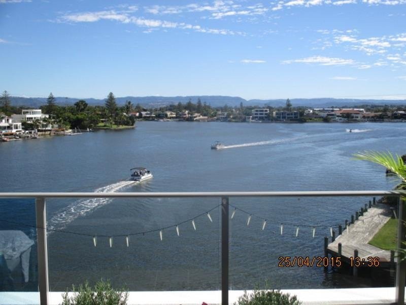 404/30-32 Paradise Island, Surfers Paradise QLD 4217