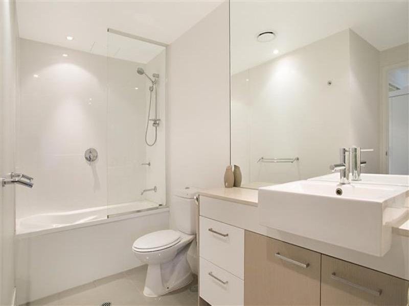 404/30-32 Paradise Island, Surfers Paradise QLD 4217