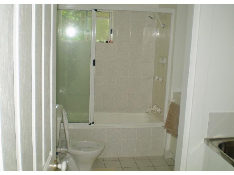 189-203 Mayers Street, Manunda QLD 4870