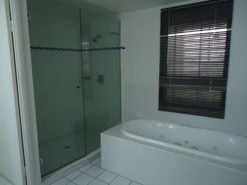 15 Goodwin Street, Kangaroo Point QLD 4169