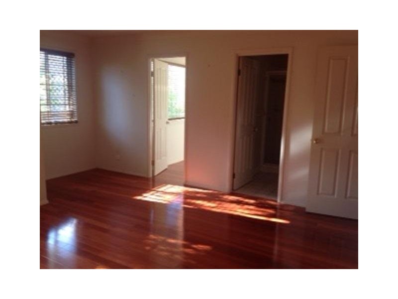 120 Uxbridge, Grange QLD 4051