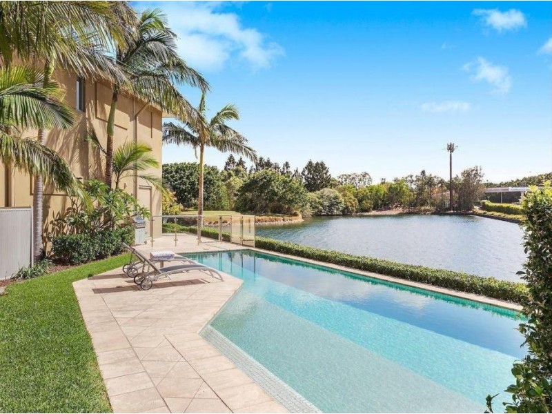 Hope Island QLD 4212