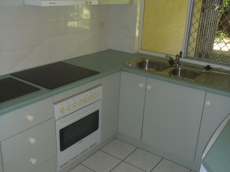 Unit 6/5-15 McGregor St, Mooroobool QLD 4870