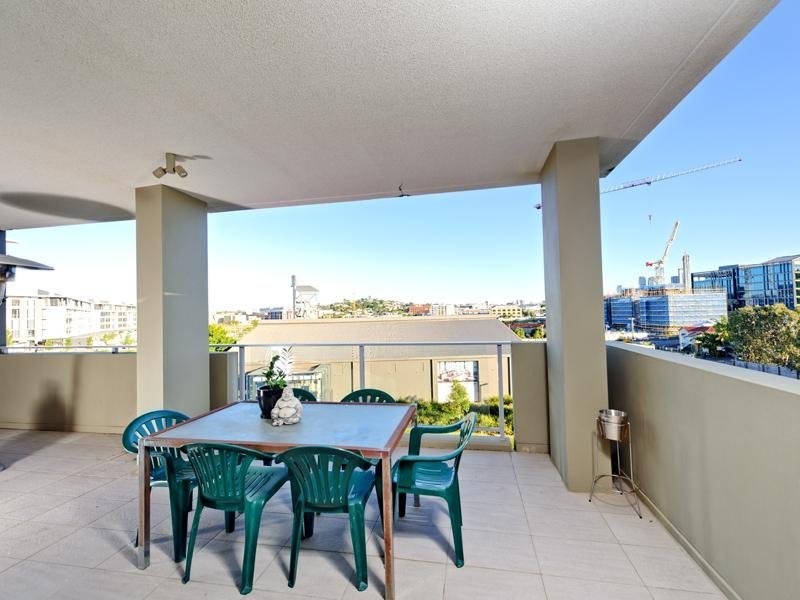 20 Newstead Terrace, Newstead QLD 4006